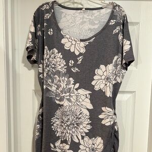 VGUC Floral Maternity Top (L)